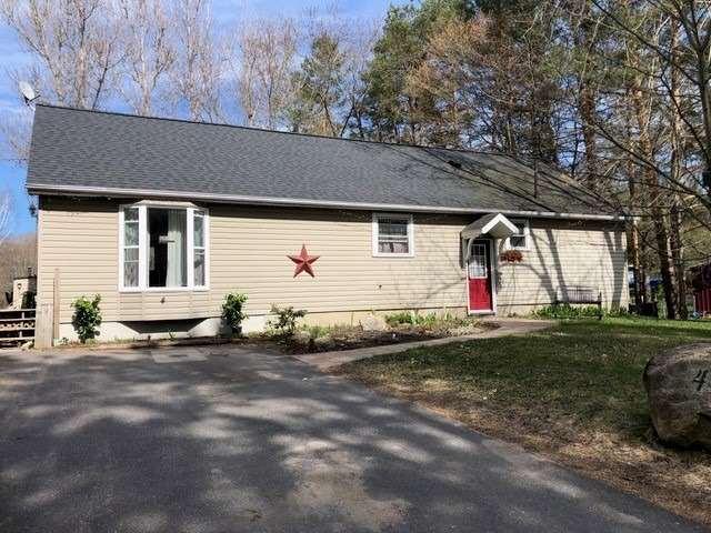 4 Dawsonwood Dr, House detached with 3 bedrooms, 2 bathrooms and 4 parking in Bracebridge ON | Card Image