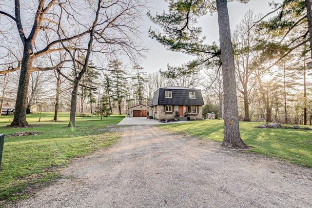 24091 Bear Creek Road, House detached with 3 bedrooms, 2 bathrooms and 15 parking in Middlesex Centre ON | Image 2