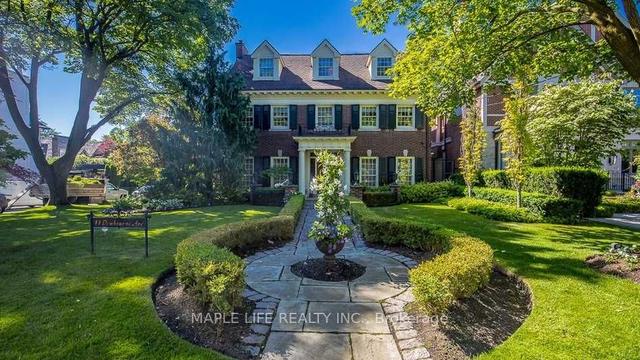11 Dewbourne Ave, House detached with 5 bedrooms, 8 bathrooms and 4 parking in Toronto ON | Image 1