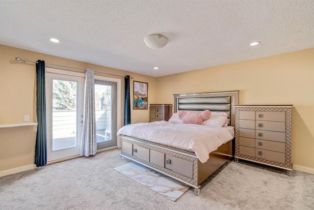 247 Pump Hill Crescent Sw, House detached with 6 bedrooms, 3 bathrooms and 4 parking in Calgary AB | Image 16