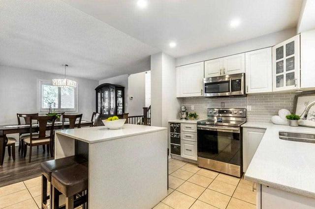 1 Ridell Cres, House detached with 3 bedrooms, 3 bathrooms and 3 parking in Hamilton ON | Image 6