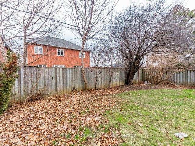 92 Searle Ave, House detached with 3 bedrooms, 2 bathrooms and 4 parking in Toronto ON | Image 26