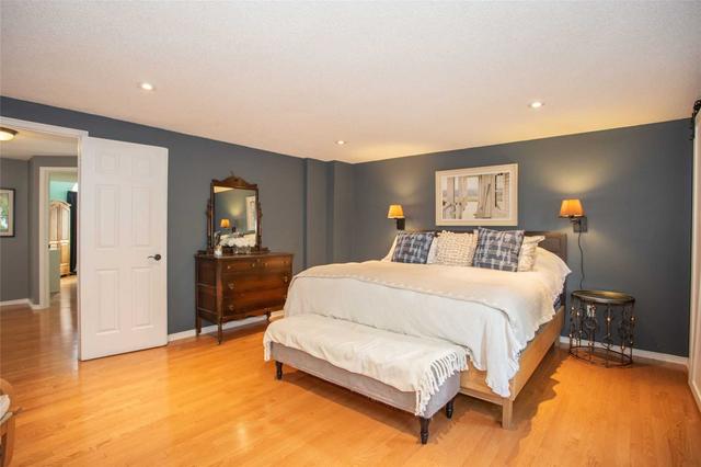 74 Strathroy Cres, House detached with 4 bedrooms, 4 bathrooms and 4 parking in Hamilton ON | Image 10