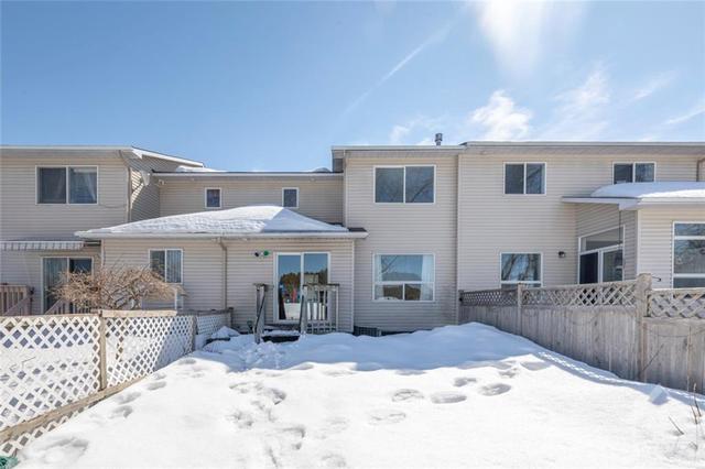 8 Whalings Circle, Townhouse with 3 bedrooms, 2 bathrooms and 3 parking in Ottawa ON | Image 29