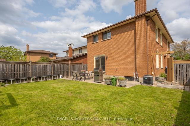 3 Heritage Dr S, House detached with 3 bedrooms, 3 bathrooms and 5.5 parking in Hamilton ON | Image 32