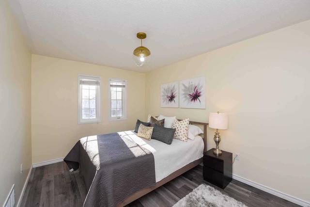 311 Hobbs Cres, House attached with 3 bedrooms, 4 bathrooms and 3 parking in Milton ON | Image 9