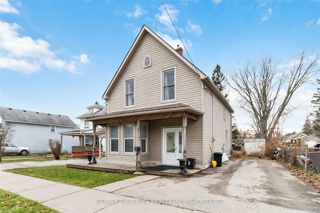 411 St George St, House detached with 3 bedrooms, 1 bathrooms and 7 parking in Norfolk County ON | Image 1