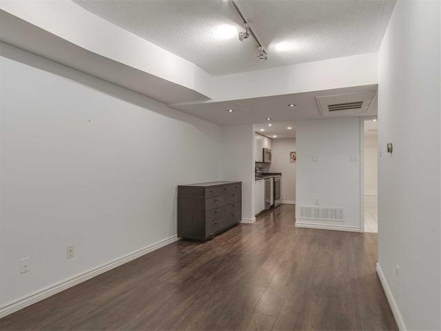 thb - 12 Portland St, Townhouse with 1 bedrooms, 1 bathrooms and 1 parking in Toronto ON | Image 15