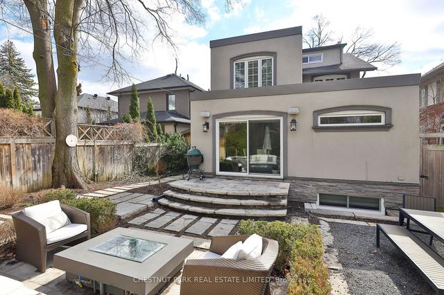 62 Chaplin Cres, House detached with 5 bedrooms, 4 bathrooms and 3 parking in Toronto ON | Image 30