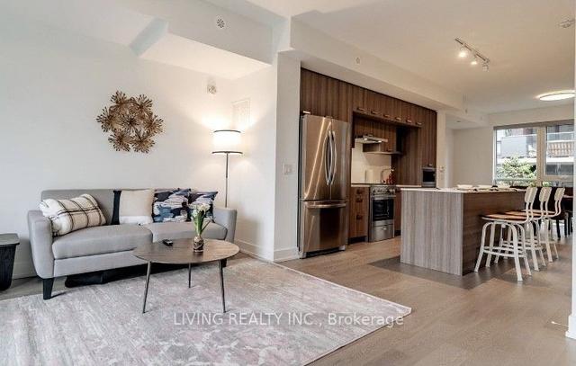 th6 - 1331 Queen St E, Townhouse with 4 bedrooms, 3 bathrooms and 1 parking in Toronto ON | Image 17