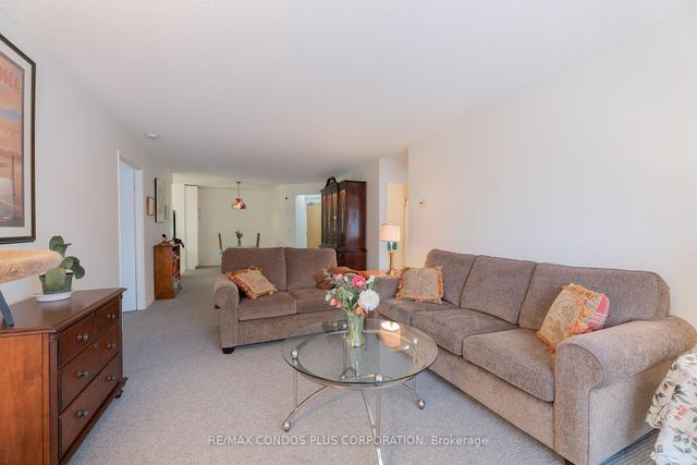 402 - 1387 Bayview Ave, Condo with 2 bedrooms, 2 bathrooms and 1 parking in Toronto ON | Image 8