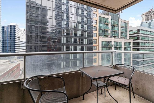 940 - 250 Wellington St W, Condo with 2 bedrooms, 2 bathrooms and 0 parking in Toronto ON | Image 6
