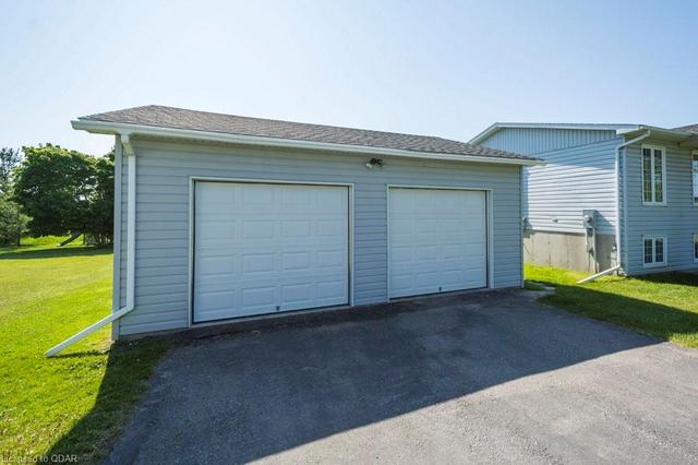 986 County Road 5, House detached with 4 bedrooms, 2 bathrooms and null parking in Prince Edward County ON | Image 34