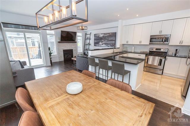 206 Nightfall Street, Townhouse with 3 bedrooms, 3 bathrooms and 3 parking in Ottawa ON | Image 7