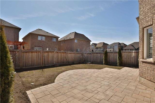 204 Cathcart Cres, House detached with 4 bedrooms, 3 bathrooms and 2 parking in Milton ON | Image 20