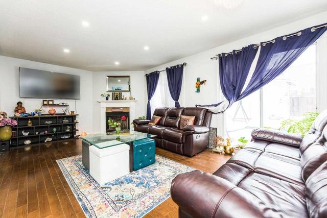 41 Lockwood Rd, House detached with 3 bedrooms, 3 bathrooms and 6 parking in Brampton ON | Image 40