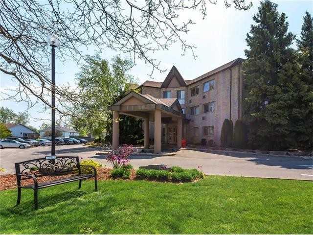 205 - 3364 Montrose Rd, Condo with 2 bedrooms, 1 bathrooms and 1 parking in Niagara Falls ON | Image 1
