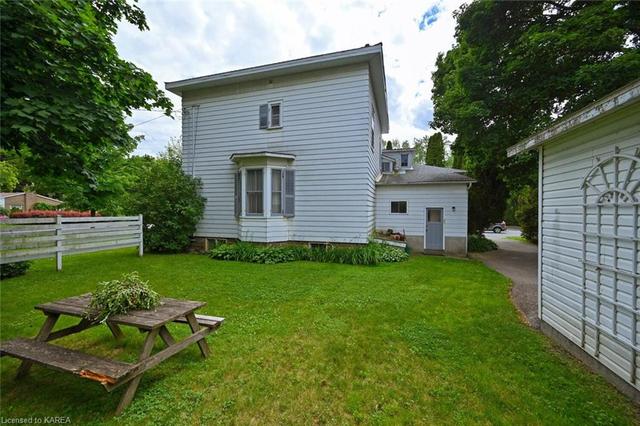 236 King Street E, House detached with 5 bedrooms, 2 bathrooms and 7 parking in Brockville ON | Image 36