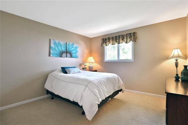 191 Mccraney St W, House detached with 3 bedrooms, 2 bathrooms and 3 parking in Oakville ON | Image 11