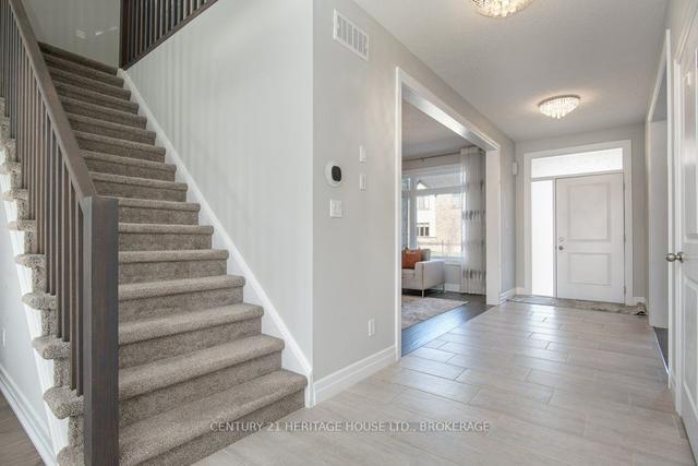 785 Sundrops Crt, House detached with 4 bedrooms, 4 bathrooms and 4 parking in Waterloo ON | Image 39