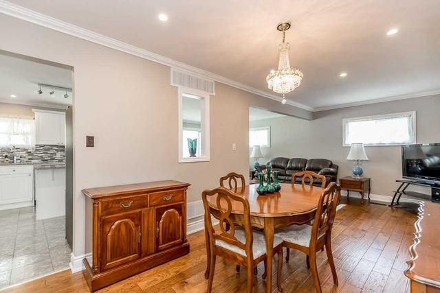 196 Bayshore Rd, House detached with 2 bedrooms, 2 bathrooms and 7 parking in Innisfil ON | Image 3