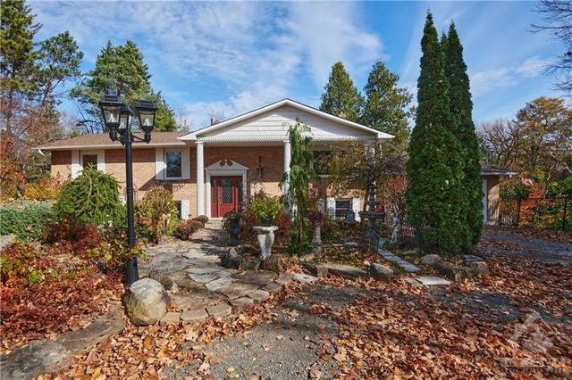 35 Rideau Ferry Road, House detached with 4 bedrooms, 2 bathrooms and 8 parking in Rideau Lakes ON | Image 10