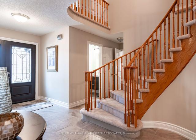 93 Hutton Cres, House detached with 4 bedrooms, 4 bathrooms and 4 parking in Caledon ON | Image 4