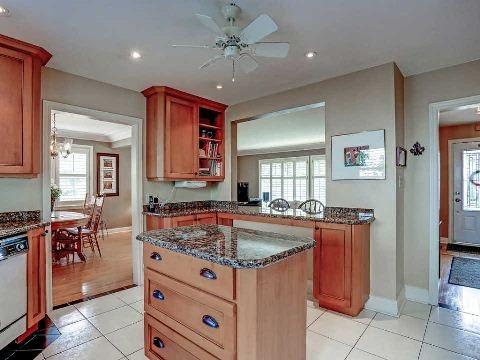 673 Holt Dr, House detached with 3 bedrooms, 3 bathrooms and 6 parking in Burlington ON | Image 9