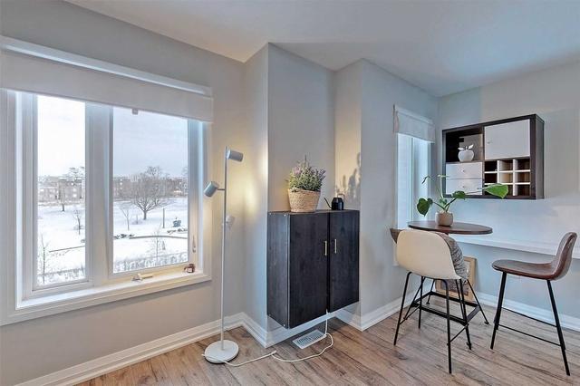 11 Locust Lodge Gdns, House attached with 3 bedrooms, 3 bathrooms and 1 parking in Toronto ON | Image 14