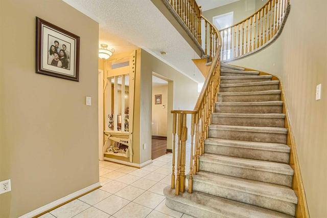 22 Shipp Cres, House detached with 4 bedrooms, 4 bathrooms and 4 parking in Ajax ON | Image 9