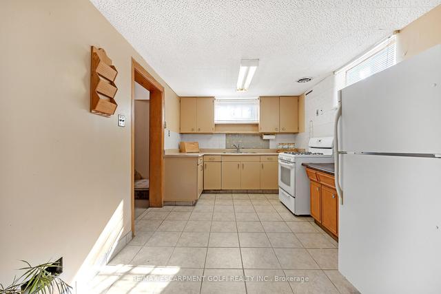 57 Wise Cres, House detached with 3 bedrooms, 2 bathrooms and 5 parking in Hamilton ON | Image 10