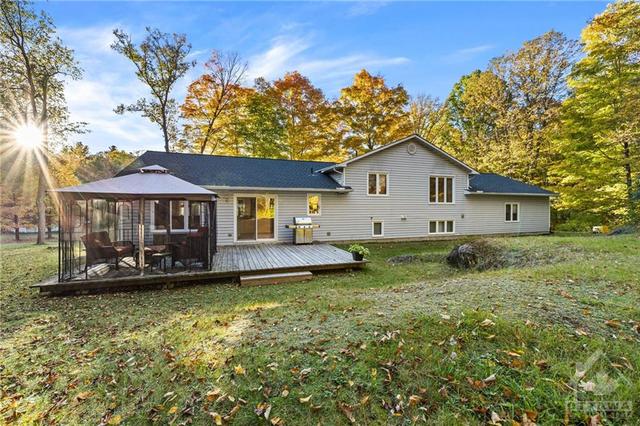 1780 Old Perth Road, House detached with 3 bedrooms, 3 bathrooms and 15 parking in Mississippi Mills ON | Image 27