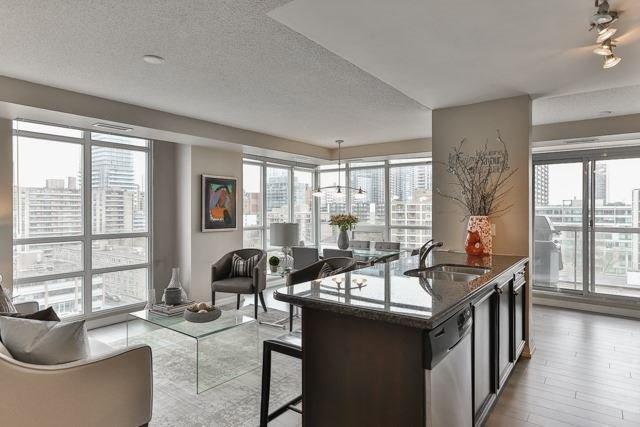 1002 - 900 Mount Pleasant Rd, Condo with 2 bedrooms, 3 bathrooms and 1 parking in Toronto ON | Image 3
