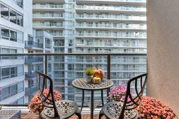1002 - 20 Blue Jays Way, Condo with 1 bedrooms, 1 bathrooms and 0 parking in Toronto ON | Image 9