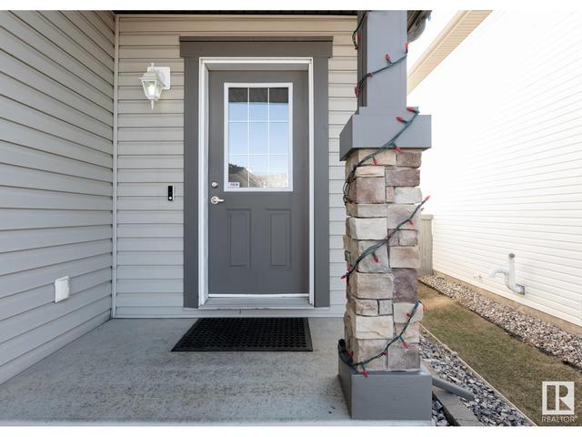 643 61 St Sw, House detached with 3 bedrooms, 2 bathrooms and 4 parking in Edmonton AB | Image 3