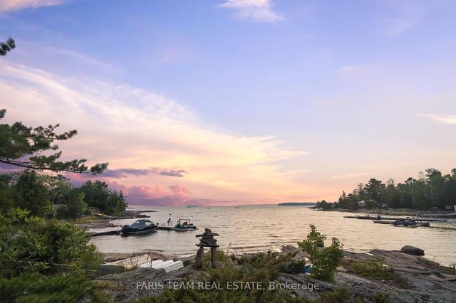 220 Kamenni Bay Rd, House detached with 5 bedrooms, 5 bathrooms and 20 parking in Georgian Bay ON | Image 31