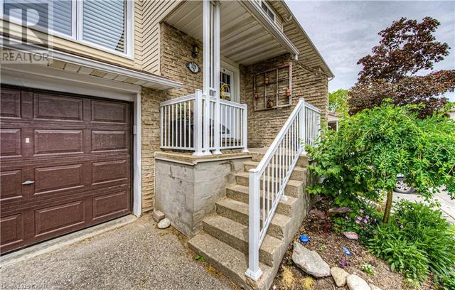 296 Bluevale Street N Unit# D, House attached with 4 bedrooms, 1 bathrooms and 2 parking in Waterloo ON | Card Image