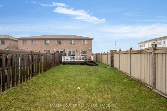 1 Mccausland Crt, House attached with 3 bedrooms, 3 bathrooms and 2 parking in Barrie ON | Image 7