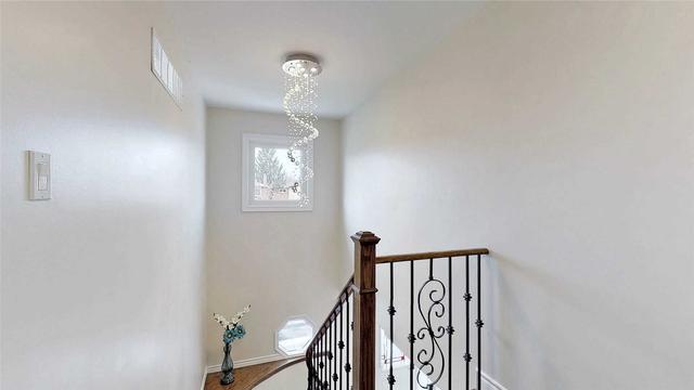 40 White Ash Dr, House detached with 4 bedrooms, 3 bathrooms and 8 parking in Markham ON | Image 13
