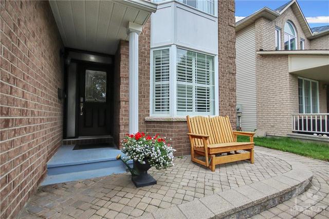 2136 Valenceville Crescent, House detached with 4 bedrooms, 3 bathrooms and 6 parking in Ottawa ON | Image 3