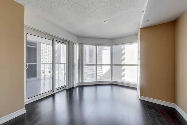 824 - 386 Yonge St N, Condo with 2 bedrooms, 2 bathrooms and 0 parking in Toronto ON | Image 17