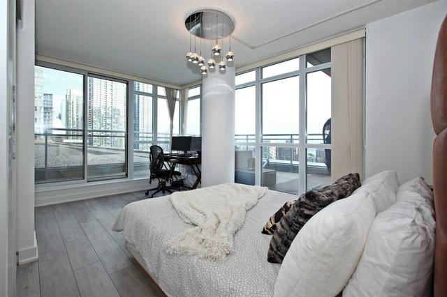 1111 - 151 Dan Leckie Way, Condo with 2 bedrooms, 2 bathrooms and 1 parking in Toronto ON | Image 7