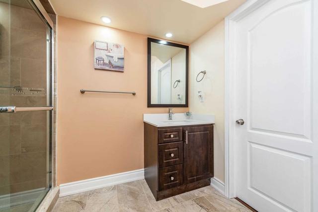 15 Versailles Cres, House semidetached with 3 bedrooms, 4 bathrooms and 3 parking in Brampton ON | Image 26