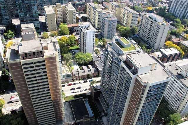 4712 - 45 Charles St E, Condo with 2 bedrooms, 2 bathrooms and 1 parking in Toronto ON | Image 6