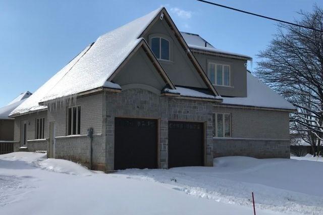 369 Harmony Hall Dr, House detached with 3 bedrooms, 3 bathrooms and 5 parking in Hamilton ON | Image 11