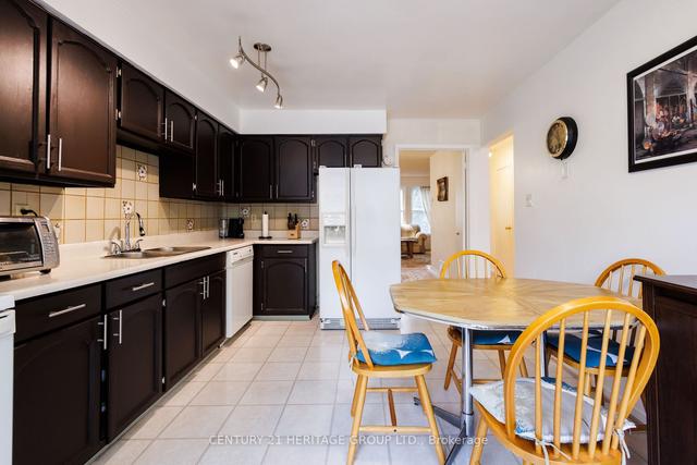 380 Simonston Blvd, Townhouse with 3 bedrooms, 3 bathrooms and 2 parking in Markham ON | Image 4