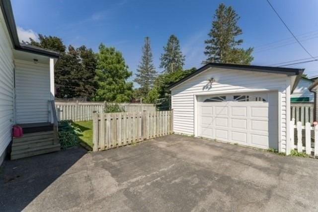 492 Hamilton St, House detached with 3 bedrooms, 1 bathrooms and 2 parking in Peterborough ON | Image 28