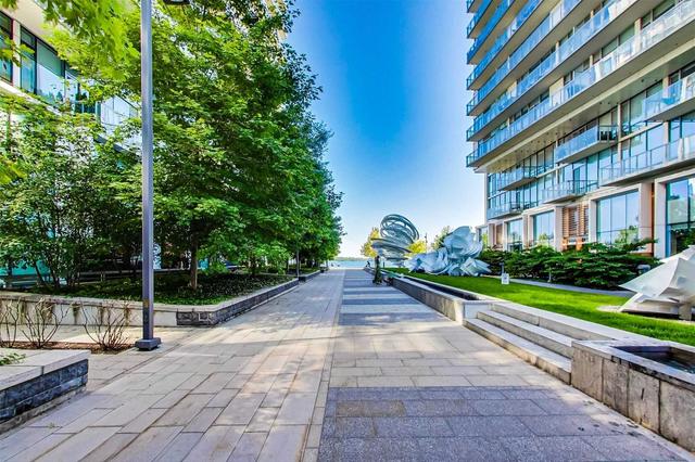 105 - 39 Queens Quay E, Townhouse with 2 bedrooms, 3 bathrooms and 2 parking in Toronto ON | Image 36