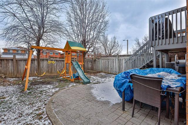 40 Isa Crt, House semidetached with 3 bedrooms, 3 bathrooms and 4 parking in Vaughan ON | Image 24