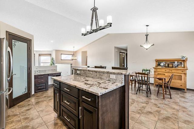 142 Westview Drive, House detached with 5 bedrooms, 3 bathrooms and 4 parking in Nanton AB | Image 15